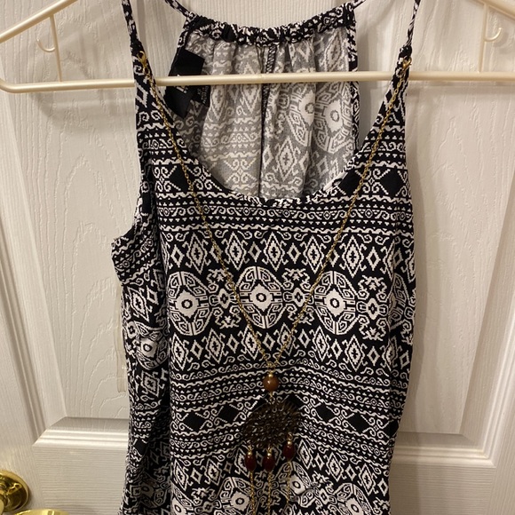 Women’s Tank with Built-in Necklace - Picture 4 of 12